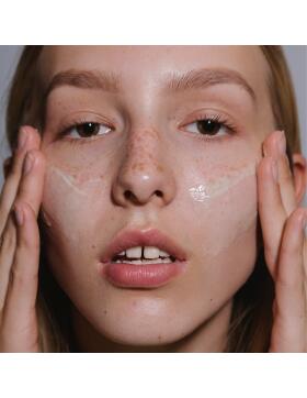 Madara Acne Hydra-Derm Balancing Fluid 40 ml